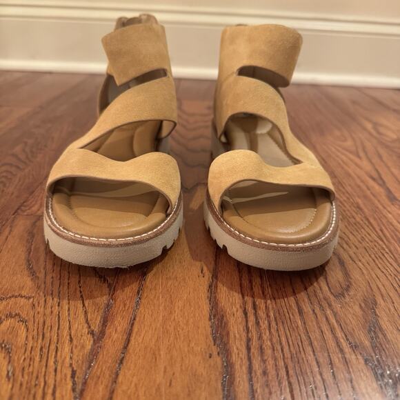 Bionica Daela BI0025807 Womens Sandals 7 Yellow Leather Lug Sole Zipper Strap - Picture 3 of 15